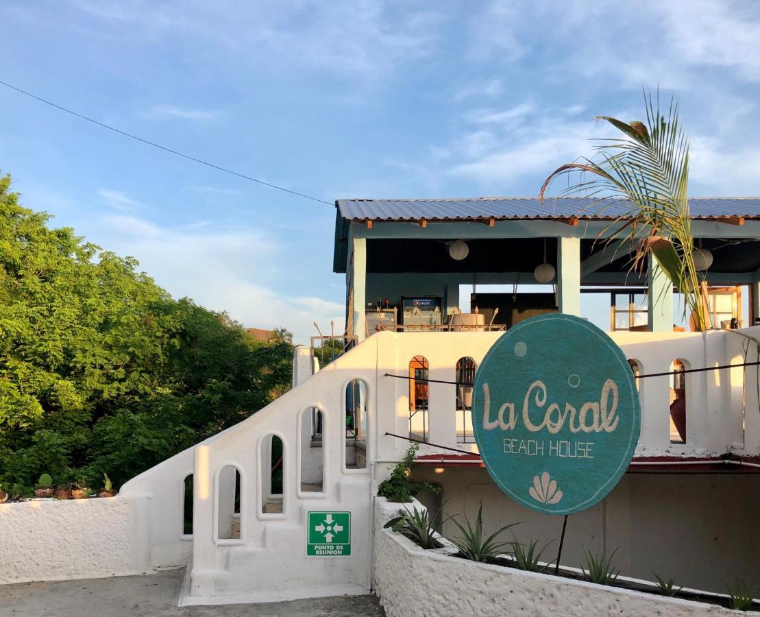 La Coral Beach House Hostel Puerto Escondido  Exterior photo