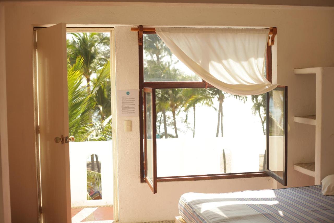 La Coral Beach House Hostel Puerto Escondido  Exterior photo