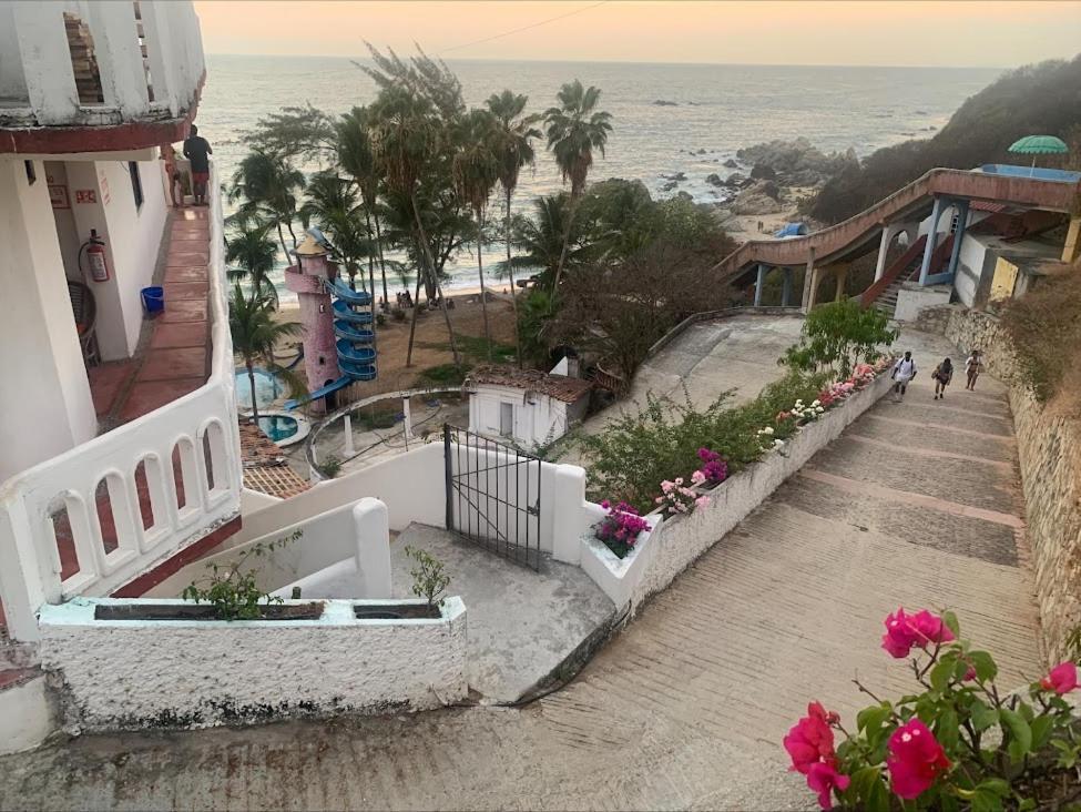 La Coral Beach House Hostel Puerto Escondido  Exterior photo