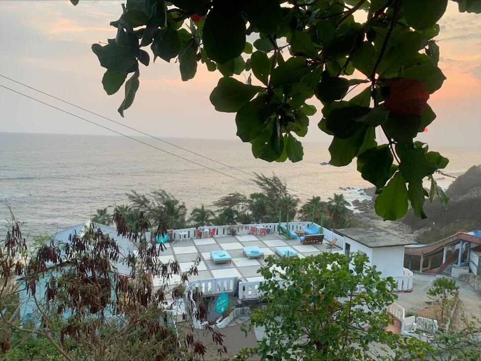 La Coral Beach House Hostel Puerto Escondido  Exterior photo