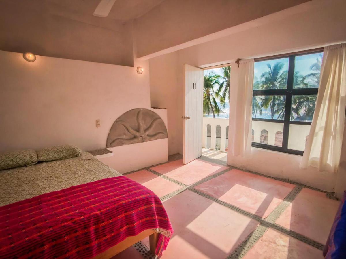La Coral Beach House Hostel Puerto Escondido  Exterior photo